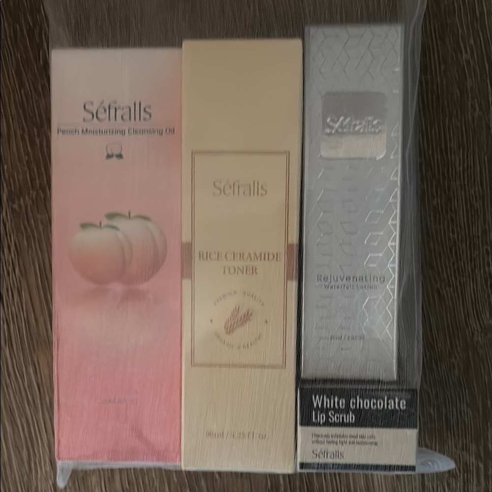 Séralls Skincare Set with Peach Moisturizing Cleansing Oil